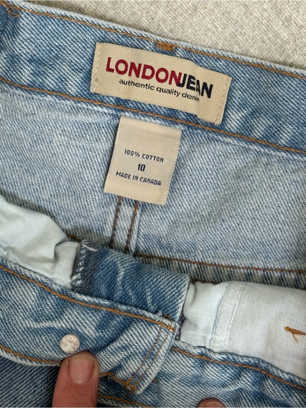Vintage LONDONJEAN Light Blue Denim Cutoff Shorts - Picture 3 of 4
